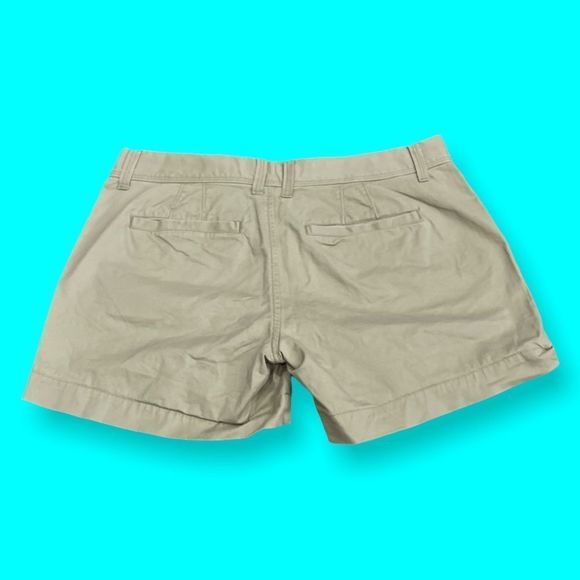 Old Navy khaki short size 6 - Picture 2 of 6
